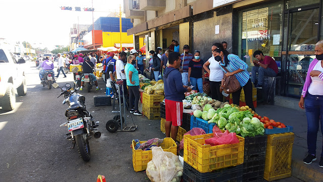 REUBICARÁN TEMPORALMENTE A COMERCIO INFORMAL EN CARORA