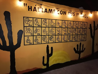 Mural Háblame con tus manos