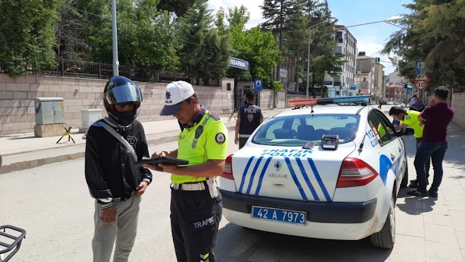 Bozkır'da Motosiklet sürücülerine denetimler gerçekleştiriliyor.