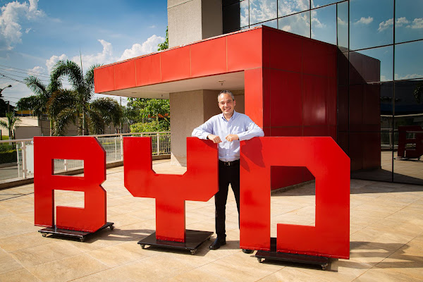 BYD Brasil tem nova concessionária em Curitiba (PR) e novo logo
