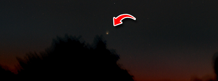 Cometa Leonard está visível durante o pôr-do-Sol!