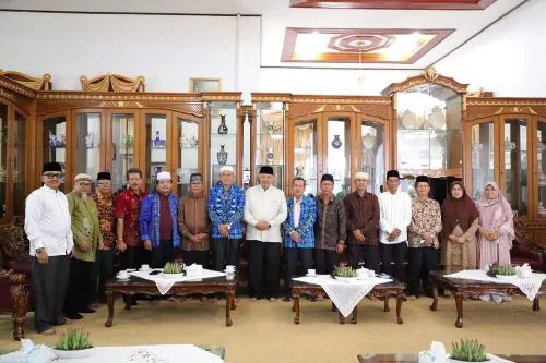 Ketua dan Pengurus BKMT Sumbar Kunjungi Kota Solok