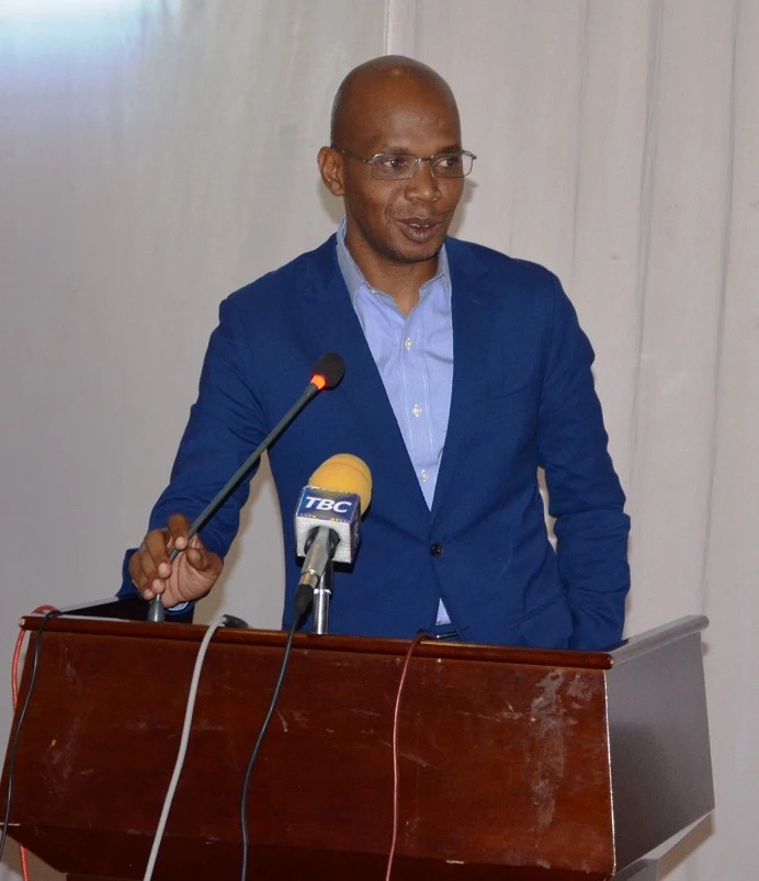 Waziri Makamba Atamani Mwelekeo Mpya REA