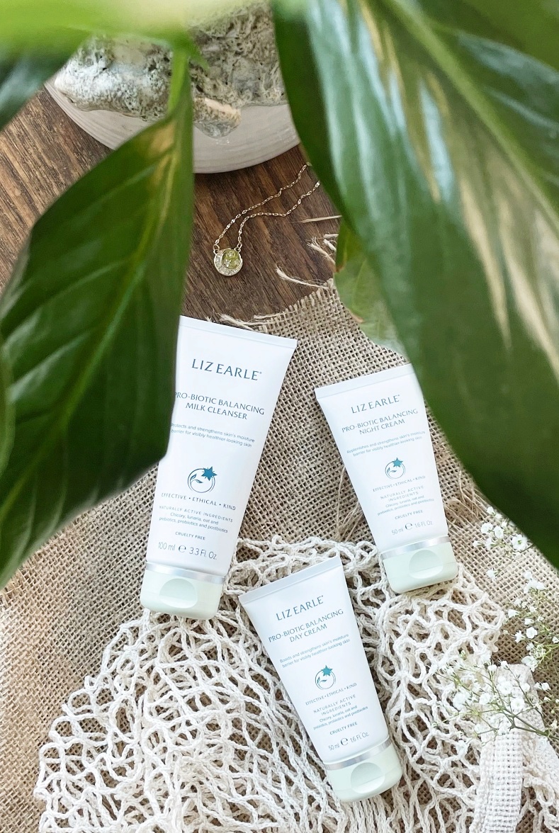 liz-earle-probiotic-balancing-range