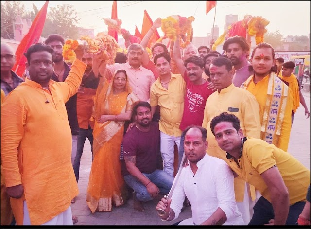 रामनवमी पर चौकियां धाम में निकली ध्वजा शोभायात्रा