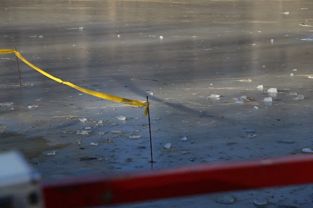 Salvatorii avertizează populația despre pericolul aflării pe gheața subțire a bazinelor acvatice