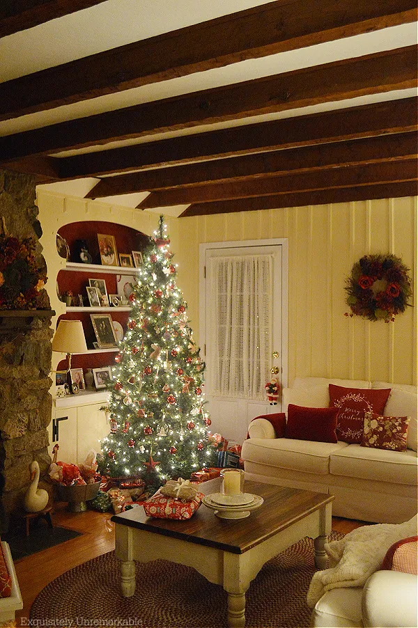 Living Room Christmas Cottage Decor at night