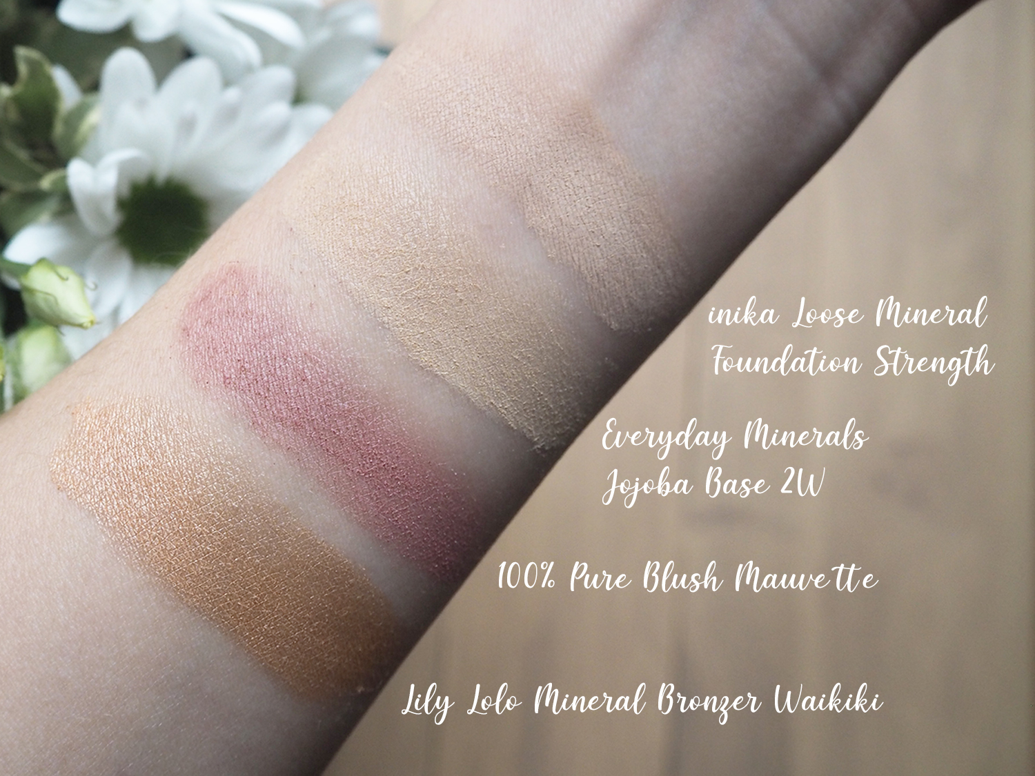 Swatches inika Strength, Everyday Minerals 2W, 100% Pure Mauvette und Lily Lolo Waikiki