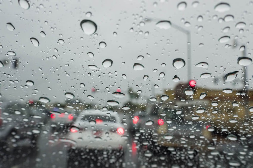 5 نصائح من الأرصاد الجوية للمواطنين أثناء سقوط الأمطار الرعدية