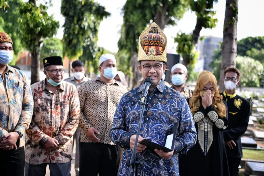 Elegannya Cara Anies Menghormati Pahlawan Aceh, Pugar Makam dengan Gelontorkan Dana Miliaran Rupiah