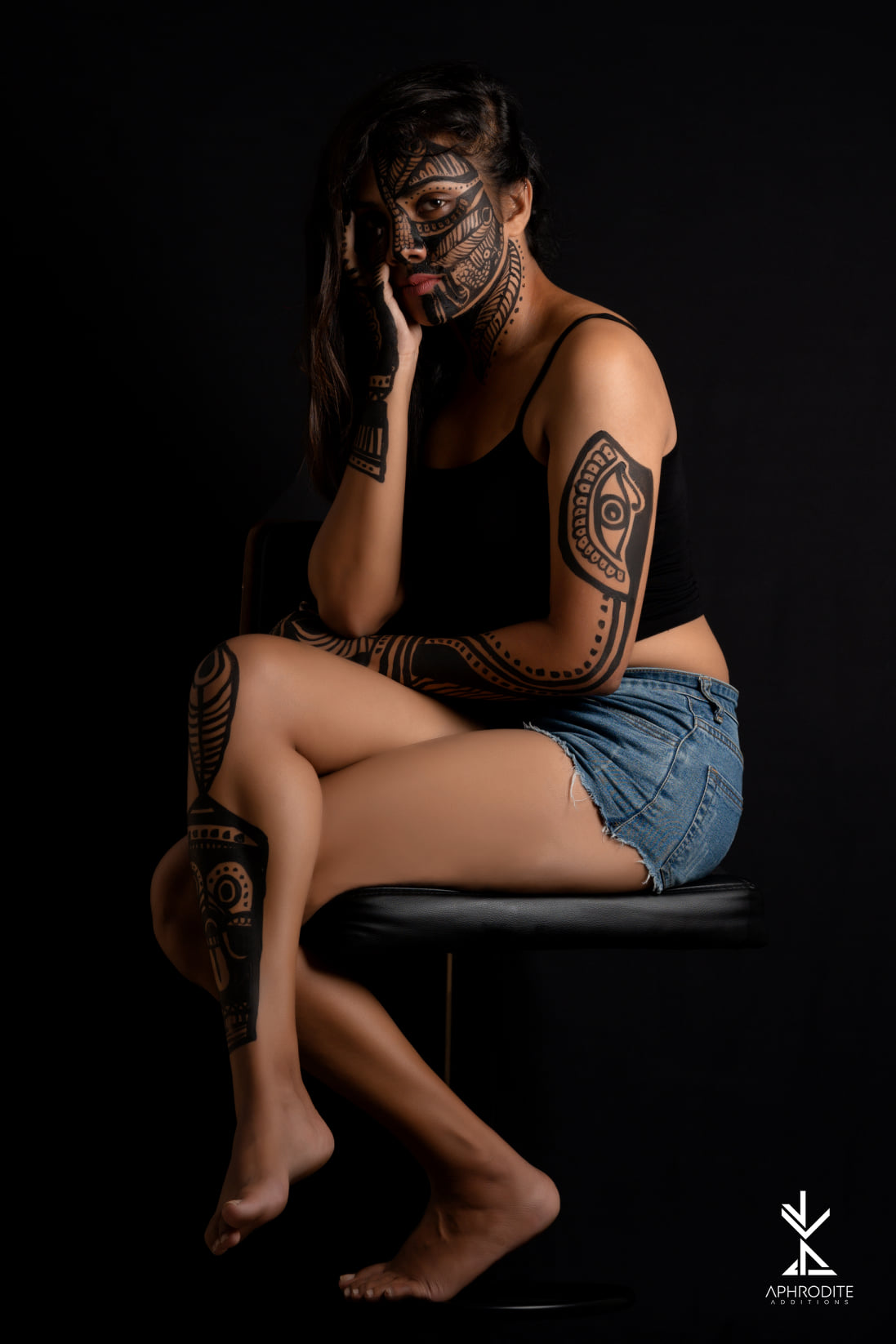 Amaa Raveena monara raksha sexy nude Body Paint