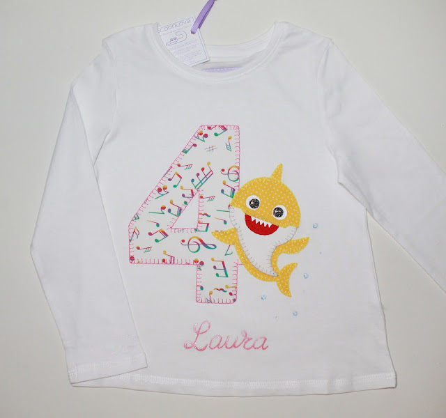 camiseta cumpleaños baby skark