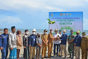  PT PIM Hijaukan Pesisir Pantai Laut Krueng Geukueh