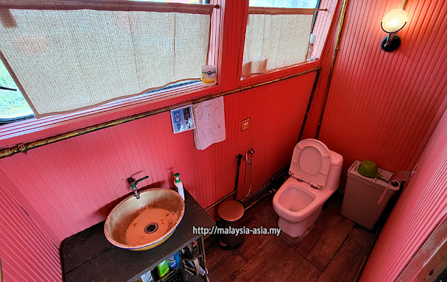 Toilet Boat Cafe Kuala Selangor