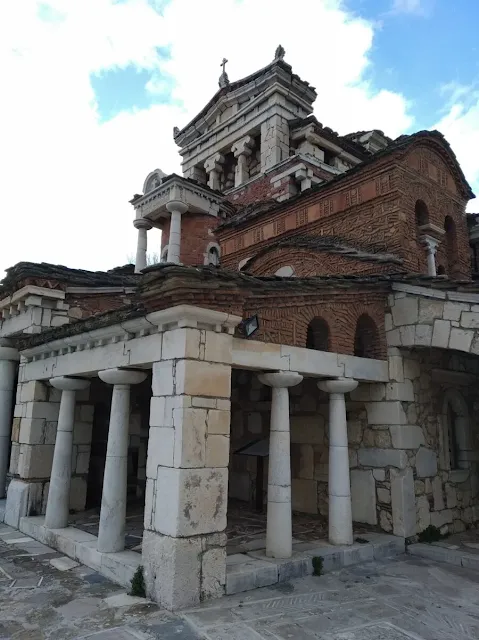 واحدة من أكثر الكنائس غموضًا في العالم | كنيسة أجيا فوتيني إليسوس