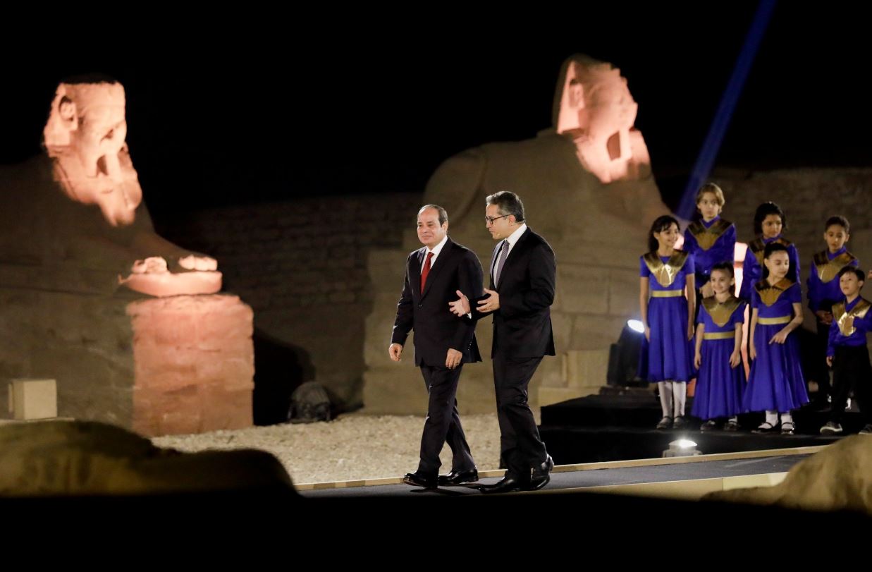 السيسي El-Sisi يشهد الاحتفالية الكبرى العالمية لافتتاح طريق الكباش الفرعوني