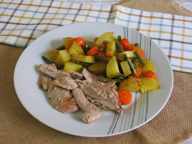 PIERNA DE PAVO AL HORNO CON VERDURAS