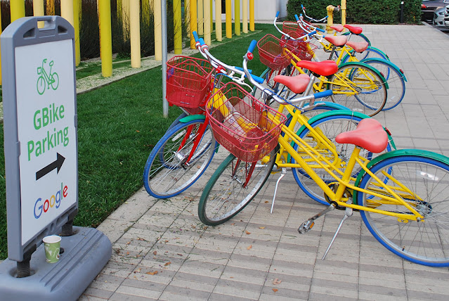 Велосипеды GBike у офиса Google