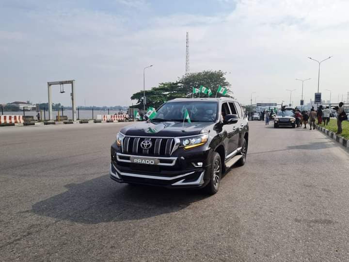 #EndSARSMemorial: Pictures from the ongoing Car Procession at Lekki Toll Gate
