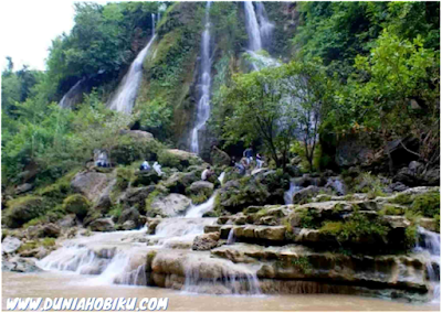 pemandangan air terjun sri gethuk