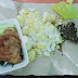 Wordless Wednesday: Lunch dengan Nasi Ayam Penyet dan Paru Sekeping! 