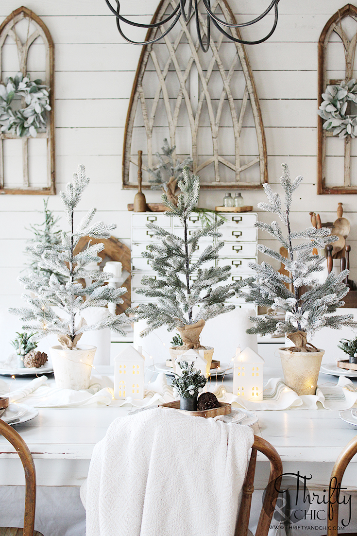 cozy christmas decorations, christmas dining table decor, christmas dining room decor, cottage christmas decor, christmas centerpieces, christmas table decor, white christmas decor