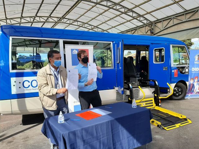 Minibús para traslado de pacientes de diálisis en Río Negro