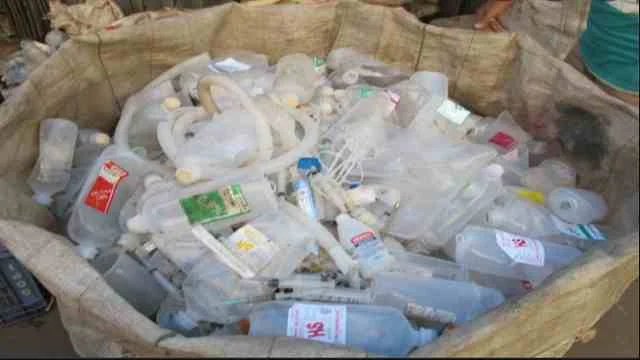 Establishes Benchmarks for Plastic Waste Management