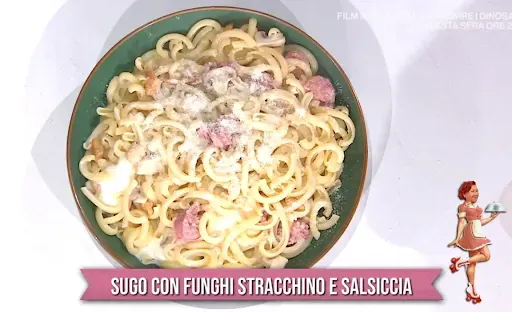 Sugo con funghi, stracchino e salsiccia