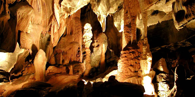 booking-a-cab-service-to-tharon-cave
