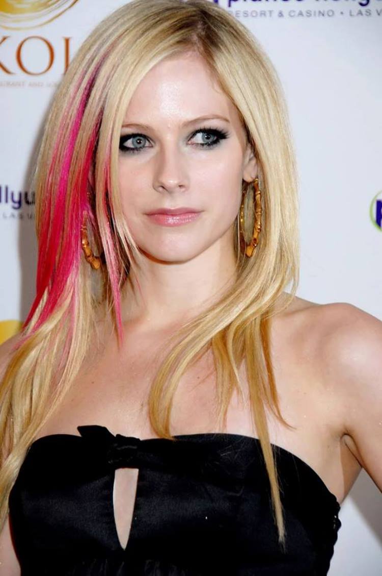 Avril Lavigne Beautiful Woman