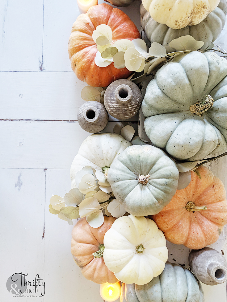 thanksgiving decorations, thanksgiving table decor, thanksgiving table settings, thanksgiving centerpiece, fall porch decor and decoration ideas, fall decor ideas for the home, fall decor inspiration, fall decorations, fall table decor, fall table centerpieces, fall dining room decor, farmhouse fall table decor, farmhouse fall dining room decor, fall entryway decor