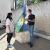 Mauricio Mansilla entregó una bandera bonaerense a la EP N° 19