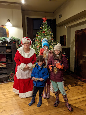 Mrs Claus and children