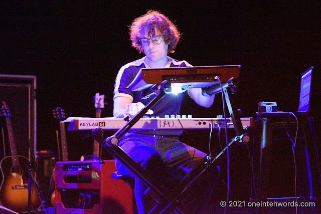 Aoife Nessa Frances at The Danforth Music Hall on December 6, 2021 Photo by John Ordean at One In Ten Words oneintenwords.com toronto indie alternative live music blog concert photography pictures photos nikon d750 camera yyz photographer