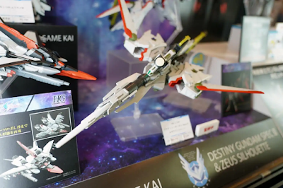 El HGCE 1/144 ZGMF/A-42S2 Destiny Gundam Spec II en el 62º Shizuoka Hobby Show - 02