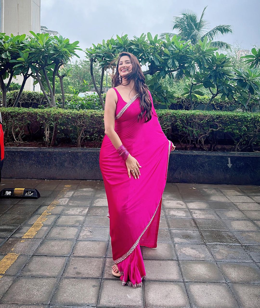 Eshanya Maheshwari's Pink Saree look for Ganesh Chaturthi