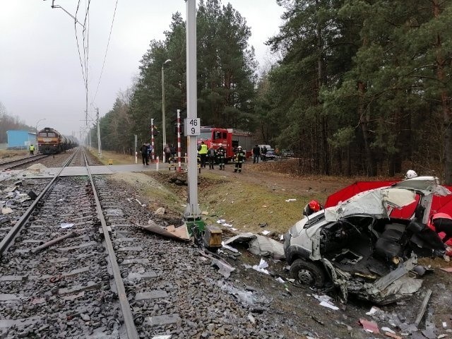 Tragedia w Widełce. Pociąg w ogniu [ZDJĘCIA]