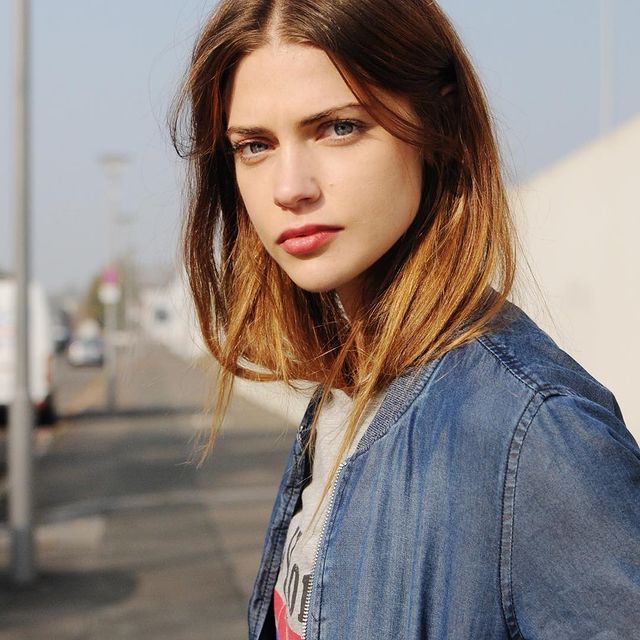Laura Berlin, women, model, actress, blue eyes, German, street