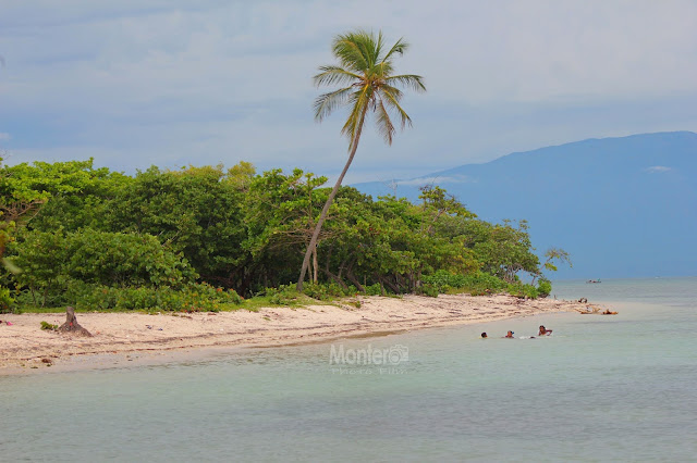 Playa Saladilla, Barahona, RD / Foto Santo Montero