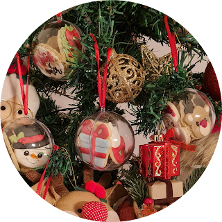 Bolas de acrílico com biscoitos tema natal