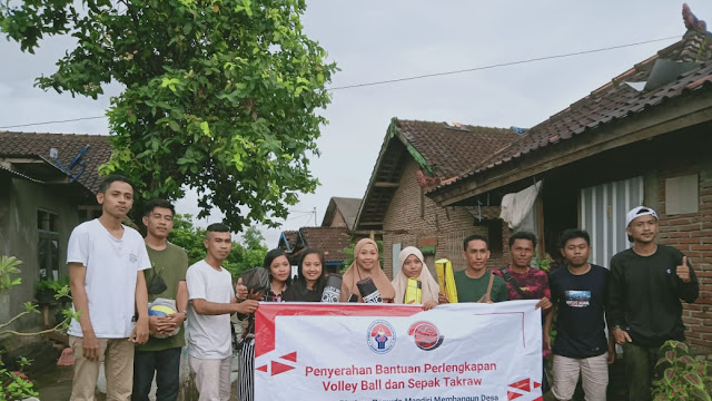 Sukseskan Program Pemuda Mandiri, LINNKAR Support Alat Olahraga Untuk Pemuda Dusun Aipuntuk Desa Serading