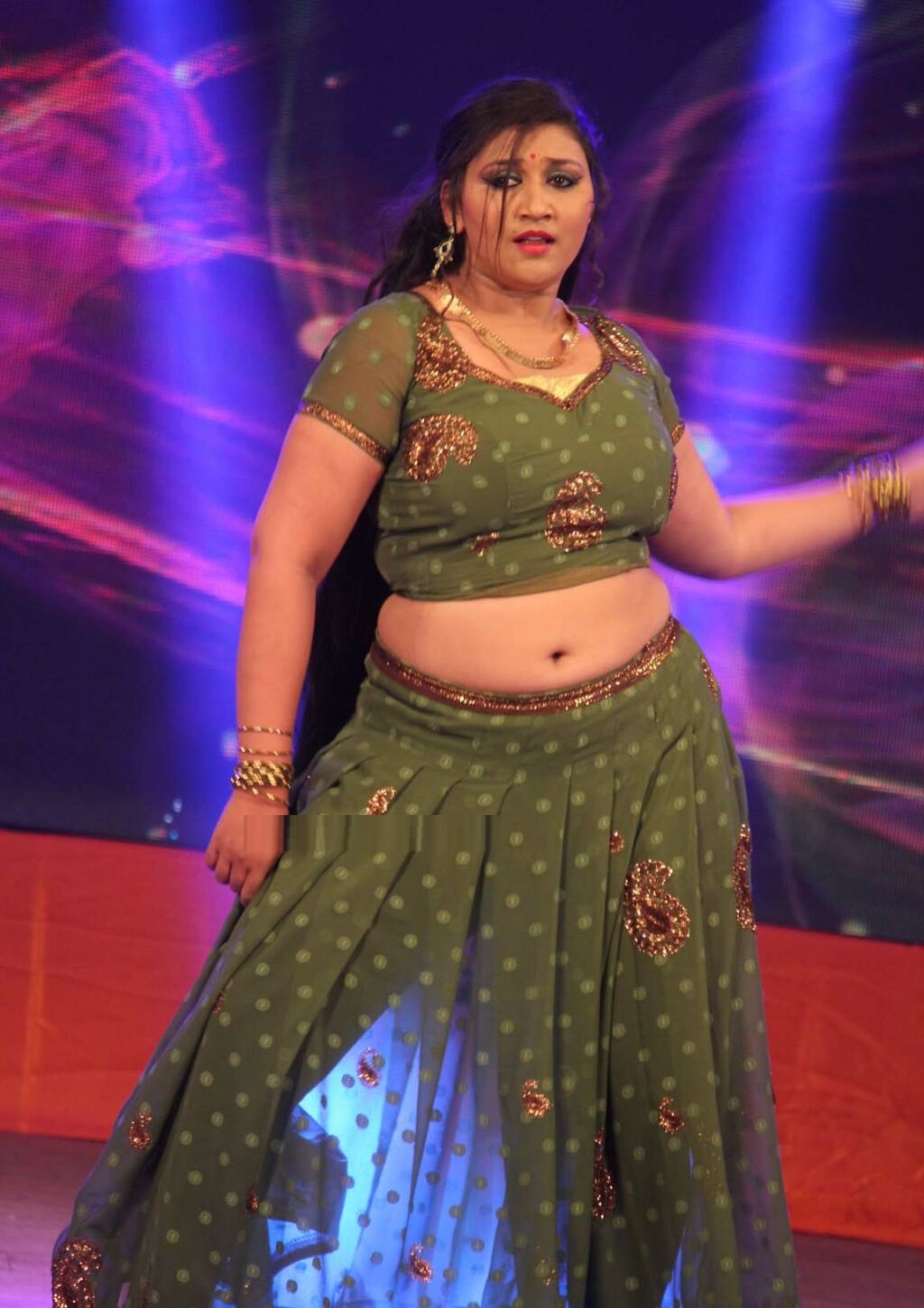 Kannada Actress Neethu Hot Latest HD Wallpapers - Navel Queens