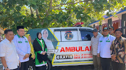 Illiza Sa'aduddin Djamal Serahkan Satu Unit Ambulance untuk Masyarakat Simeulue