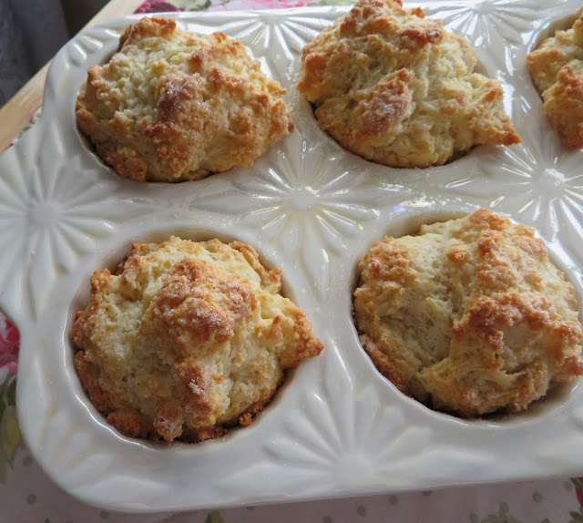 Buttermilk Biscuit Muffins