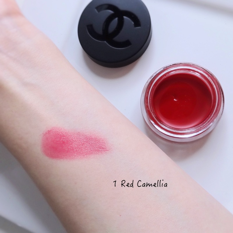 No 1 de Chanel Lip and Cheek Balm Red Camellia swatch