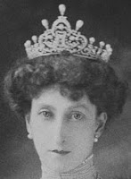 pearl tiara norway queen maud garrard