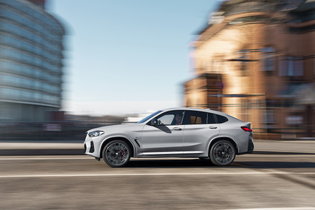 2022 BMW X4 Review