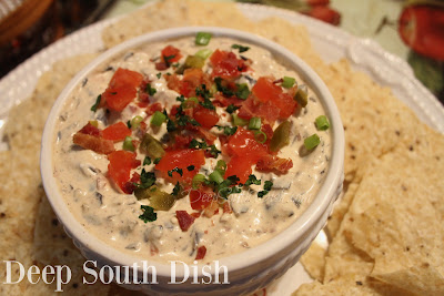 A bold, cream cheese-based chip dip, with the addition of Rotel diced tomatoes with green chilies, chopped black olives and loaded with southwestern flavors.