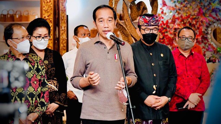 Jokowi Tak Mau Ada Dispensasi Karantina, Tapi Pejabat Pak?
